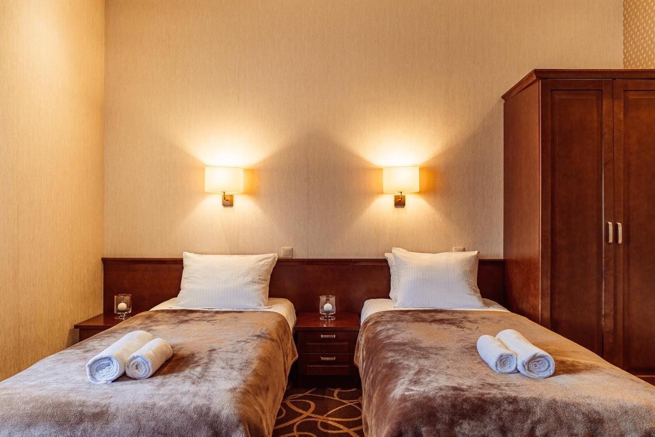 Kazimierówka Hotel Dwor Choiny מראה חיצוני תמונה