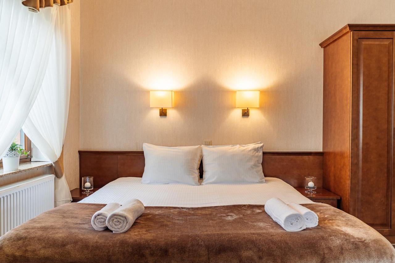 Kazimierówka Hotel Dwor Choiny מראה חיצוני תמונה