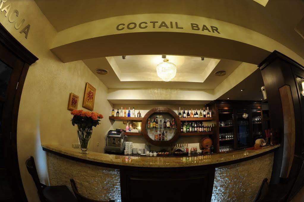 Kazimierówka Hotel Dwor Choiny מראה חיצוני תמונה