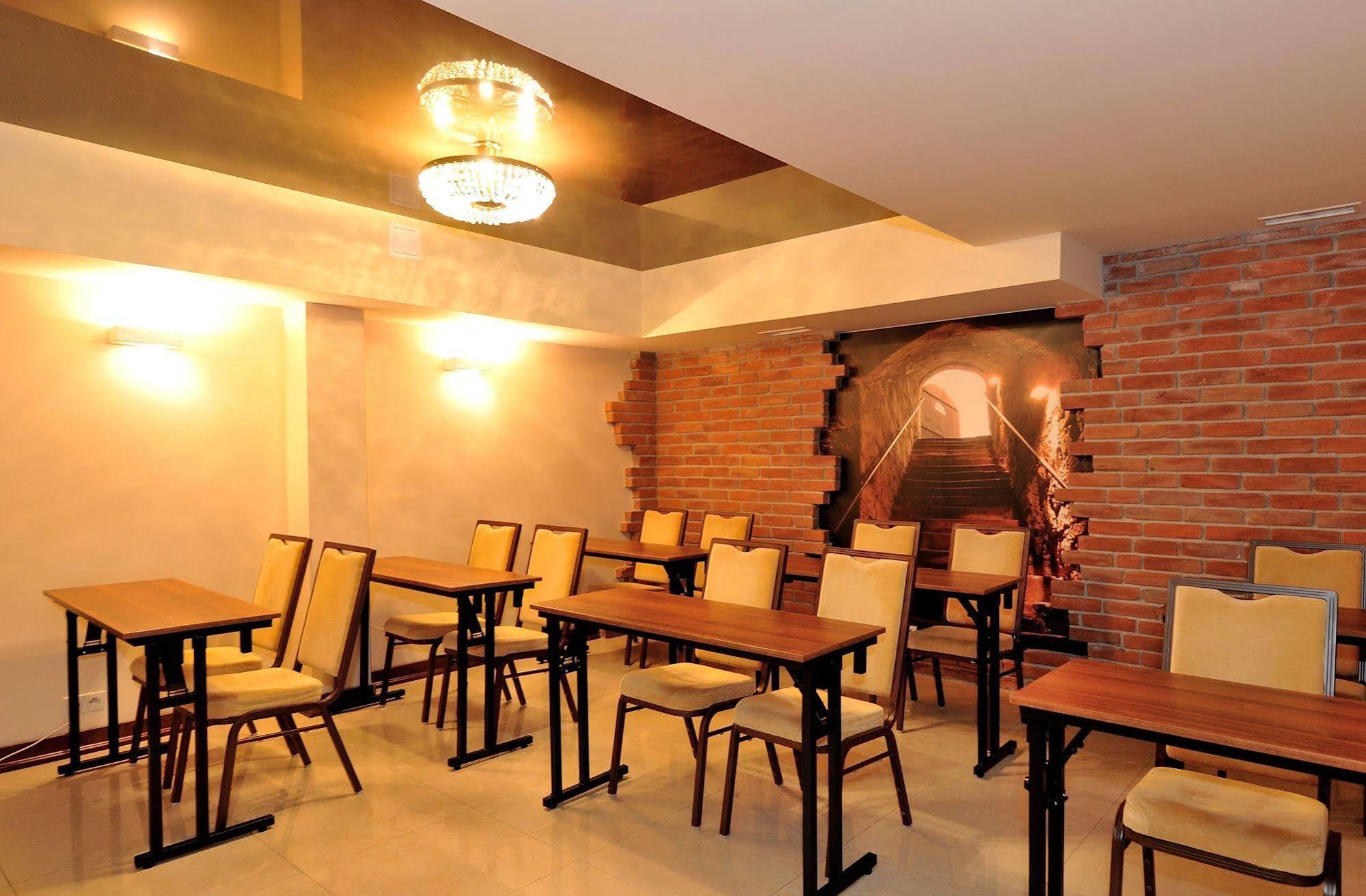 Kazimierówka Hotel Dwor Choiny מראה חיצוני תמונה