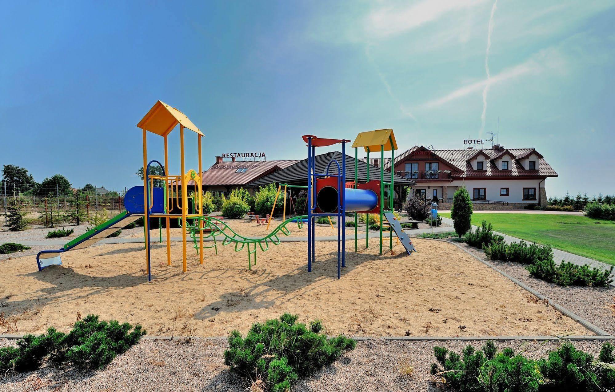 Kazimierówka Hotel Dwor Choiny מראה חיצוני תמונה