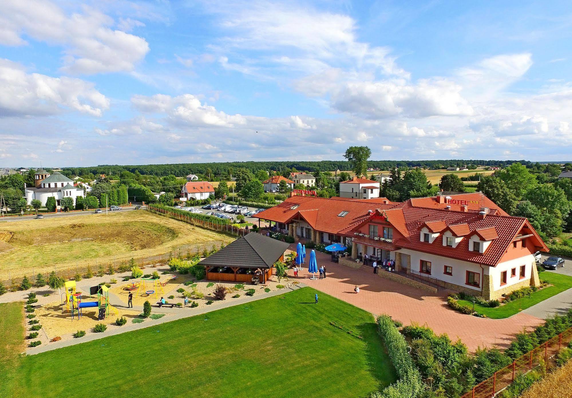 Kazimierówka Hotel Dwor Choiny מראה חיצוני תמונה